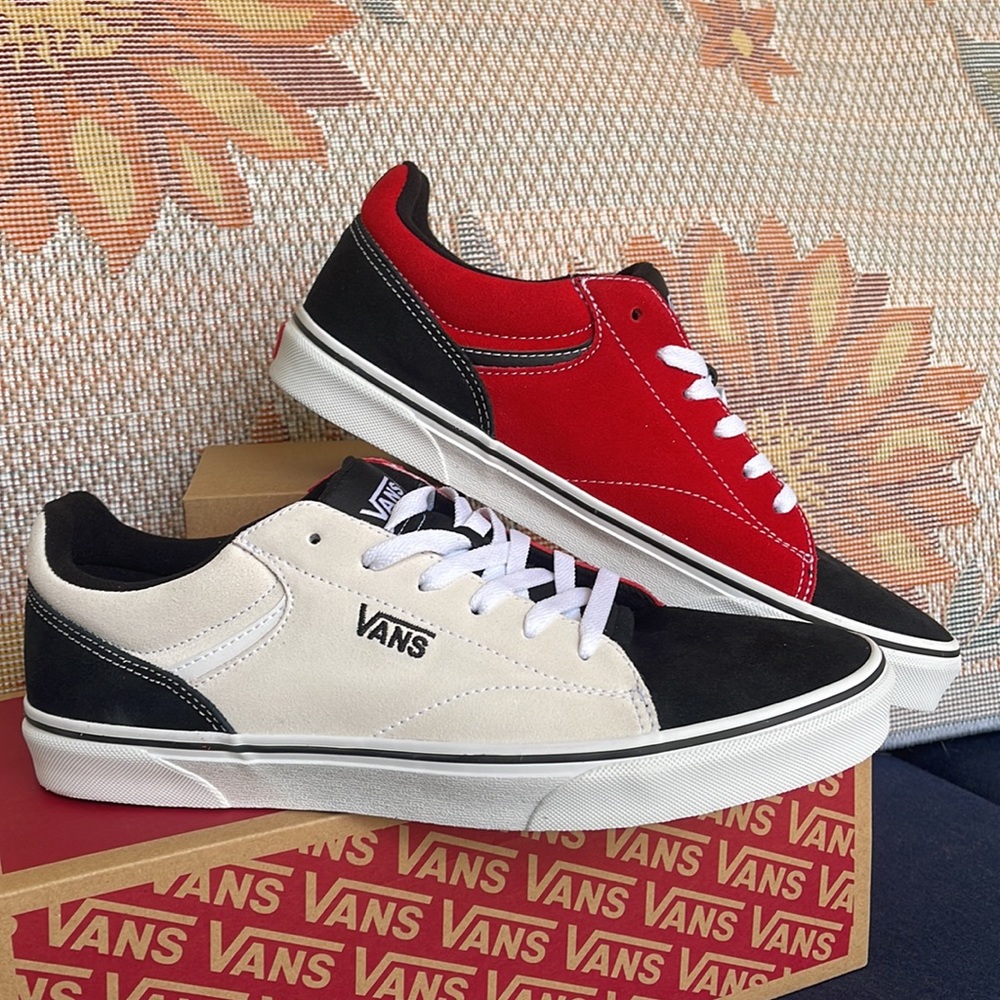 Vans® Seldan Men's Shoes
Sneakers 
Rally Suede Black/White
VN0ASHTZBA2 New - Picture 5 of 16